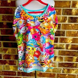 Girls size 10/12 top. Shopkins brand.